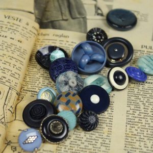 20個 青いボタンセット