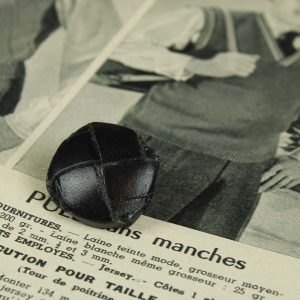 1個 25mm ネイビー ブラック 四角 革