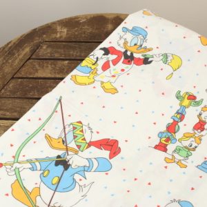 ディズニー ドナルド ダックファミリー トーテムポール カラフル 三角