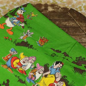 カーテン ディズニー バンビ 白雪姫 三匹の子ぶた チップとデール