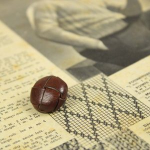 1個 22mm ブラウン 丸 革