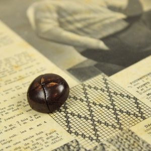 1個 23mm ブラウン 丸 革