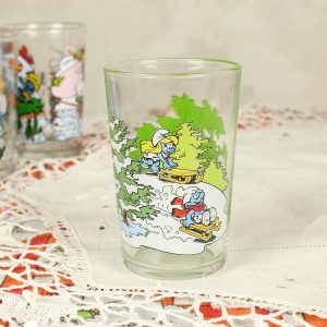 スマーフのグラス  そり遊び