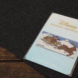 1枚 刺繍ワッペン ディズニー ミッキー 雪ゾリ