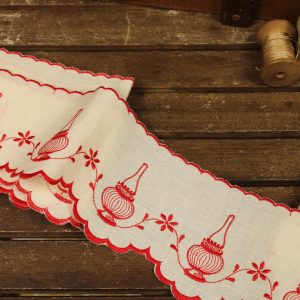 ランプ 赤刺繍 シェルフランナー