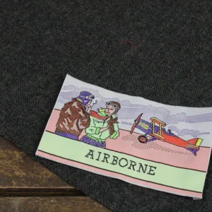 刺繍タグ AIRBORNE