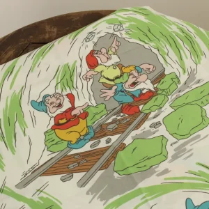 175*135 シーツ解体生地 七人の小人 宝石鉱 グリーン