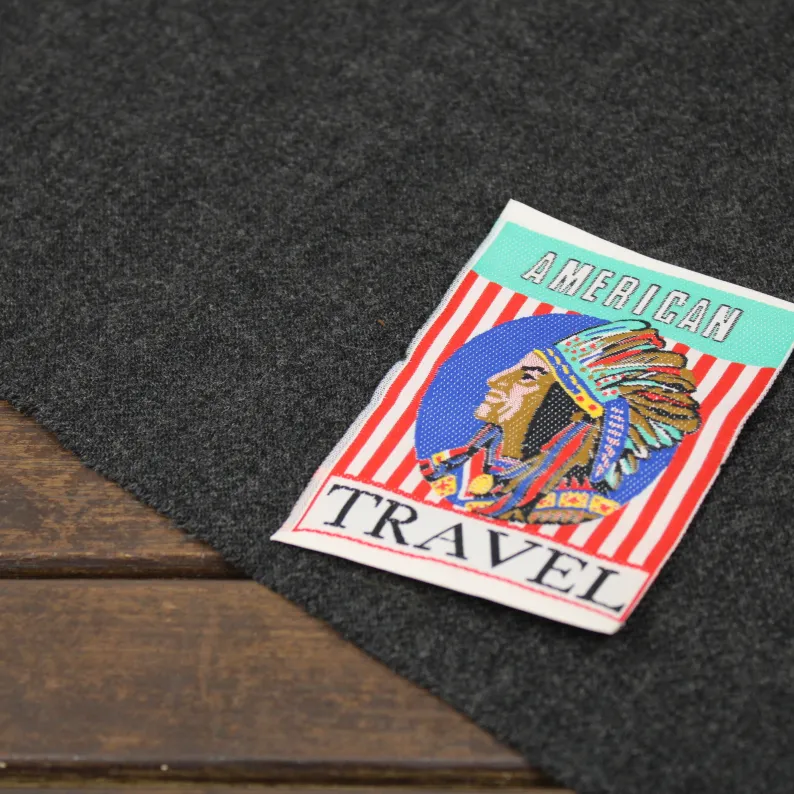 大きな刺繍タグ TRAVEL アメリカン