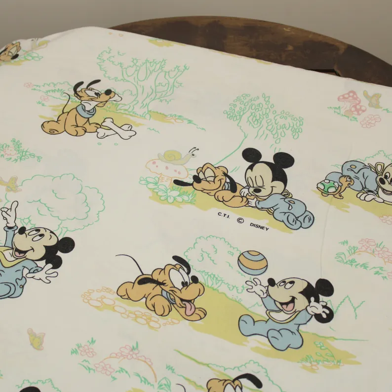 85*120 シーツ解体生地  ミッキー プルート ベビー かたつむり