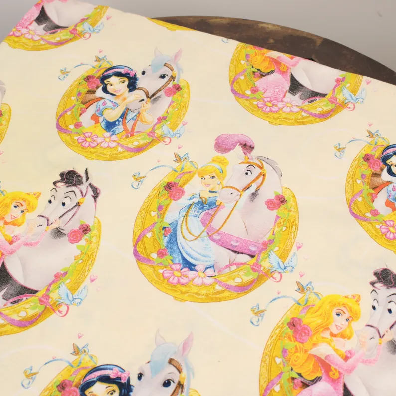 130*90 シーツ解体生地  馬とプリンセス オーロラ シンデレラ 白雪姫