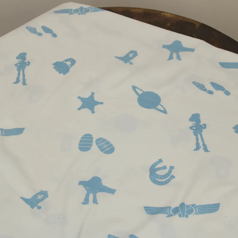 135*90 シーツ解体生地 トイ・ストーリー シルエット 小柄 白