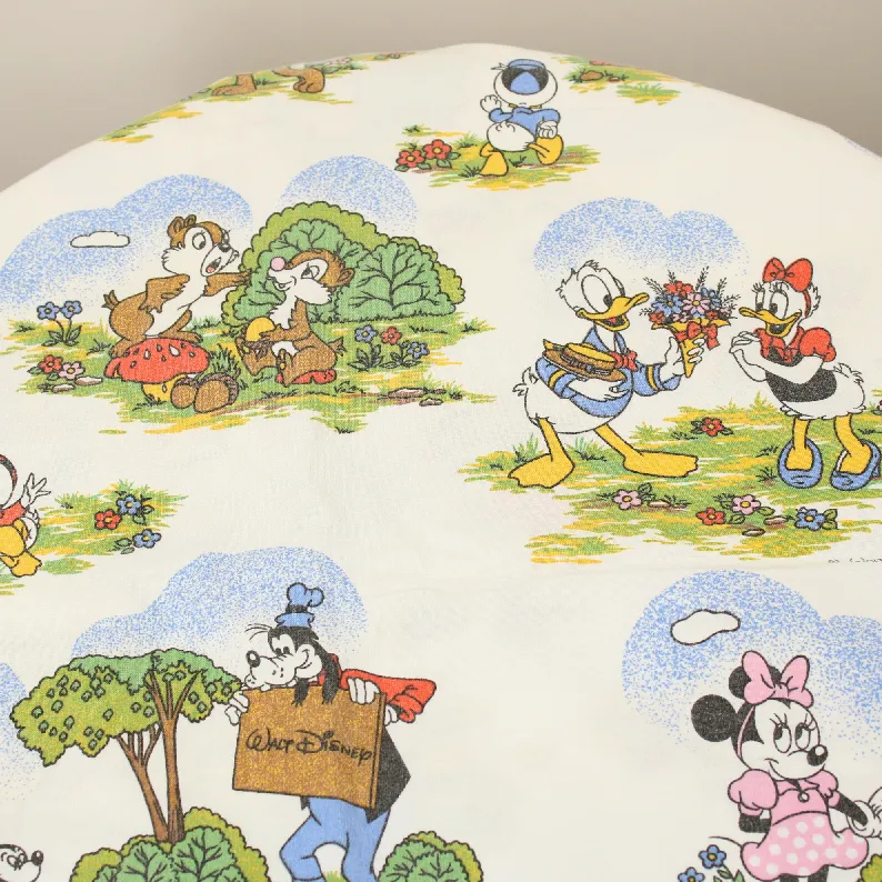 135*185 シーツ解体生地  ミッキー ミニー チップとデール 野原 白