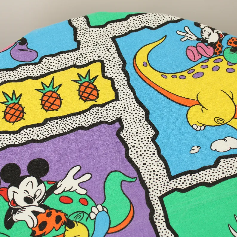 135*115 シーツ解体生地  ミッキー ミニー 原始時代 恐竜 カラフル A