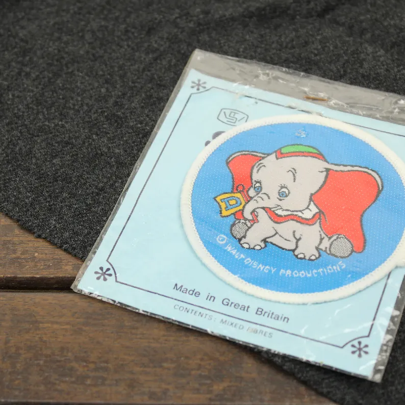 ダンボの丸いワッペン ブルー フラッグ