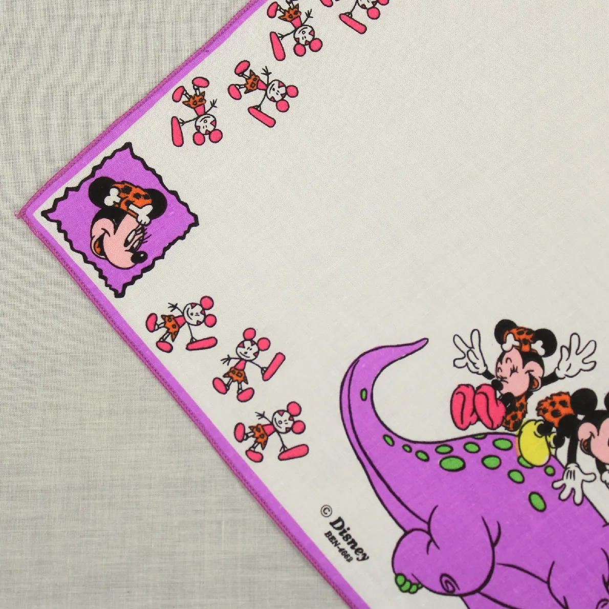 ミッキー＆ミニーのハンカチ 石器時代 恐竜 パープル