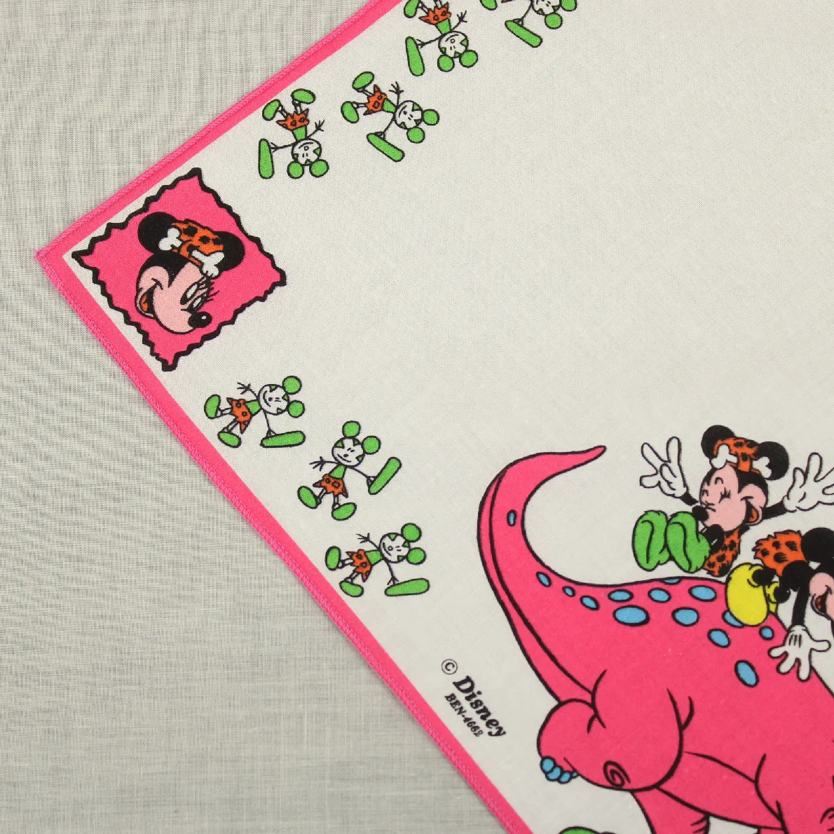 ミッキー＆ミニーのハンカチ 石器時代 恐竜 ピンク