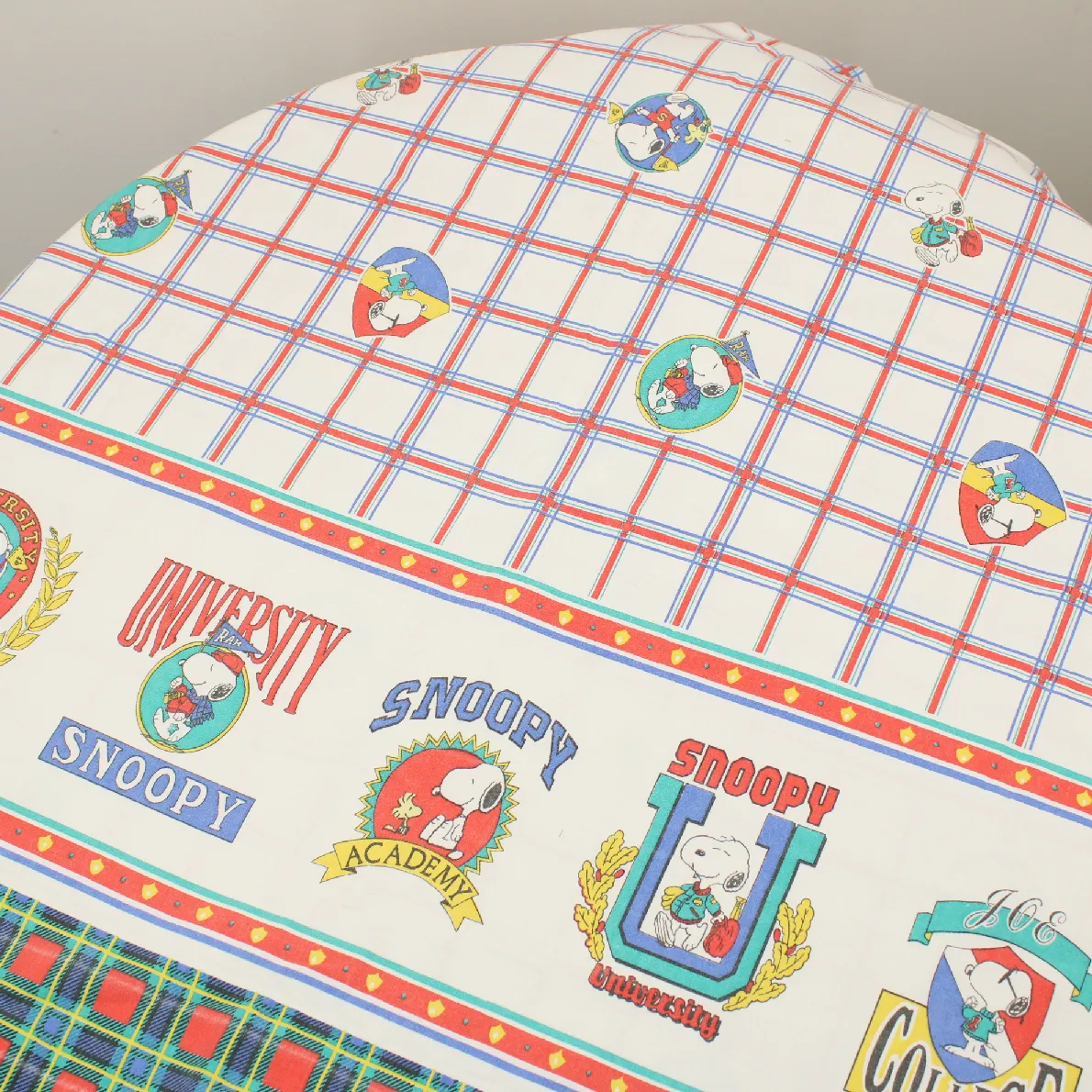 フラット スヌーピー チェック スクールエンブレム