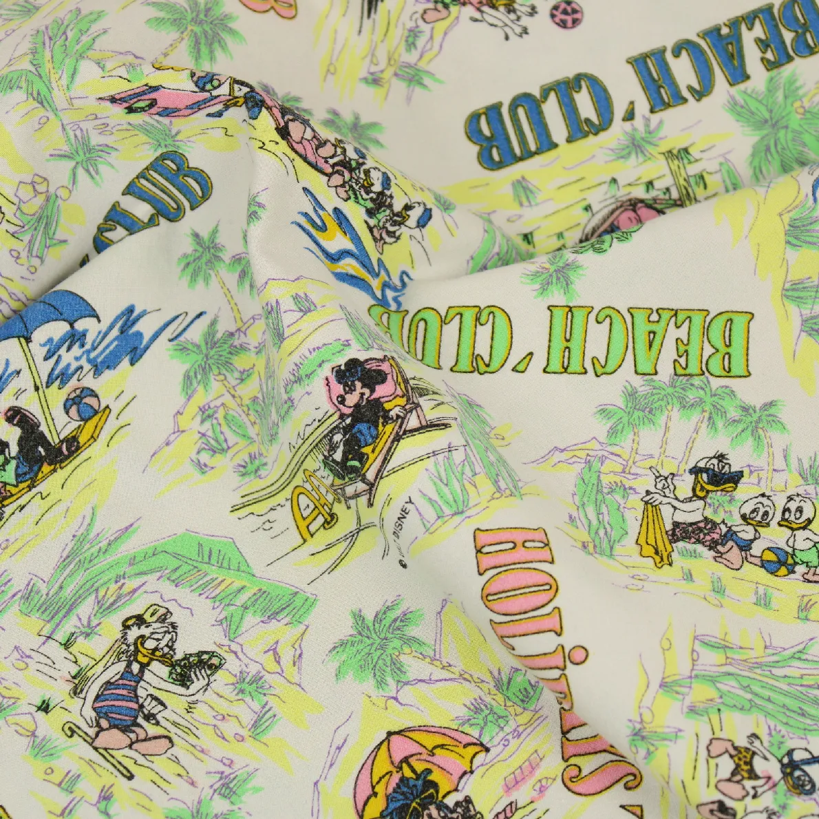 70*55 シーツ解体生地 ミッキー＆フレンズ 夏 HOLIDAY'S CLUB グリーン