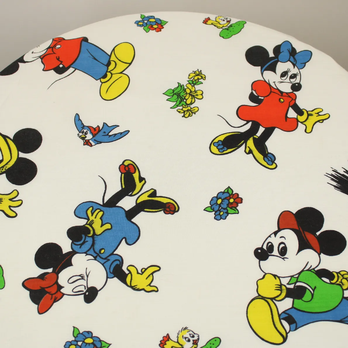 125*90 シーツ解体生地  ミッキー ミニー レトロ スケボー A