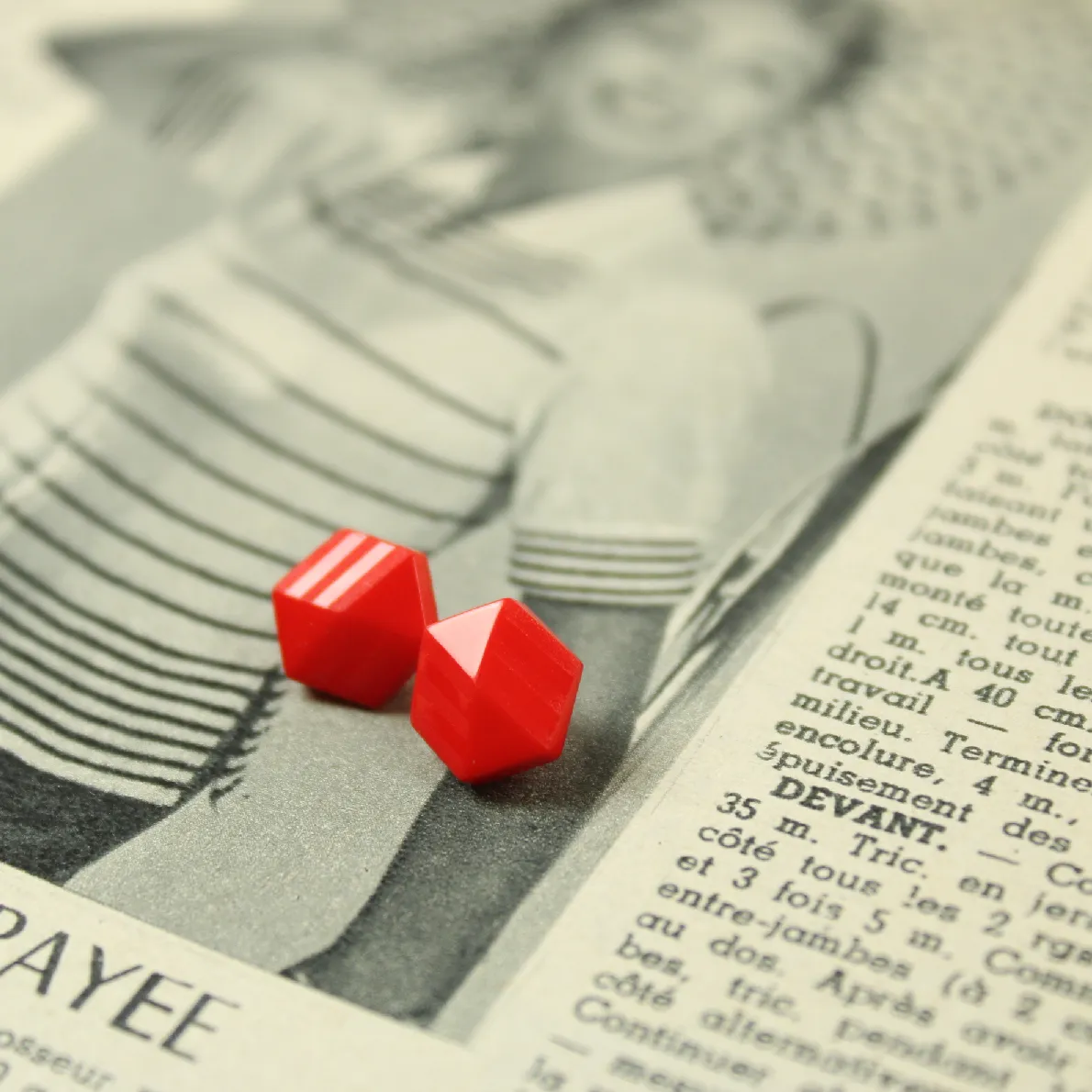 2個 10mm 六角形 赤