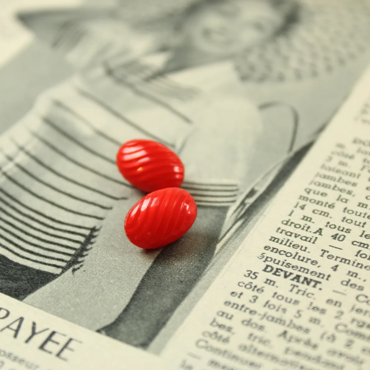 2個 12mm 楕円 波模様 赤