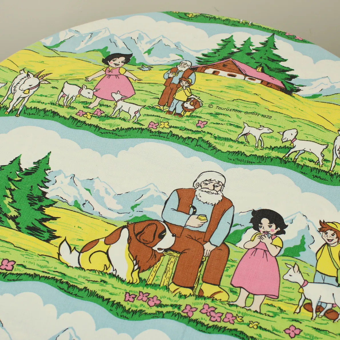 135*65 シーツ解体生地  アルプスの少女ハイジ ドイツ