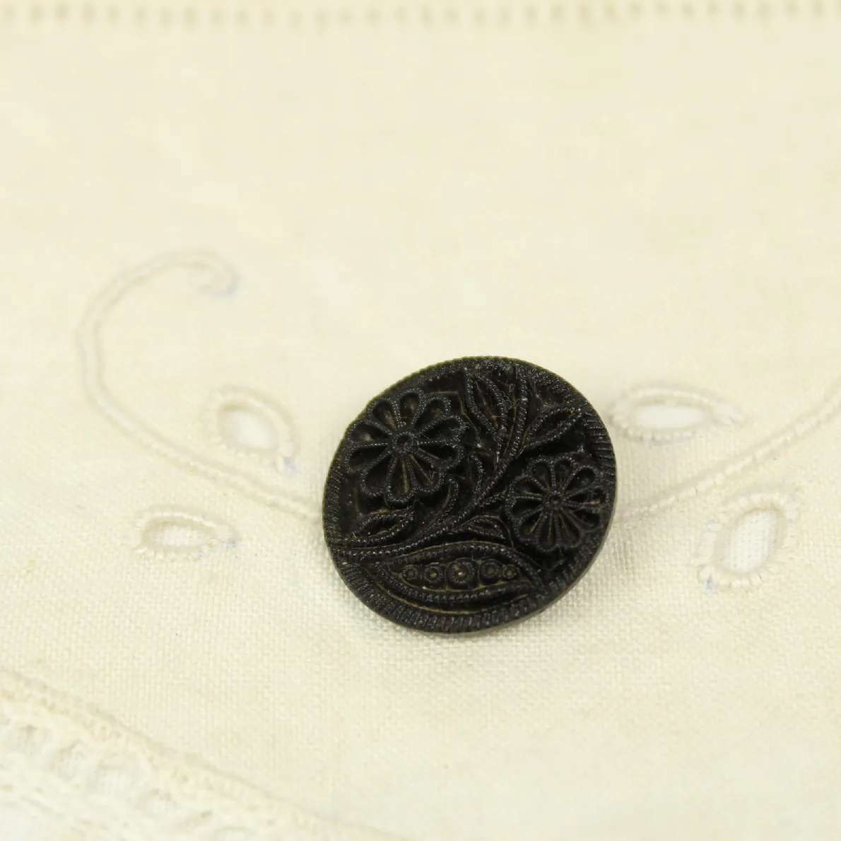 1個 22mm  ブラックガラス 556