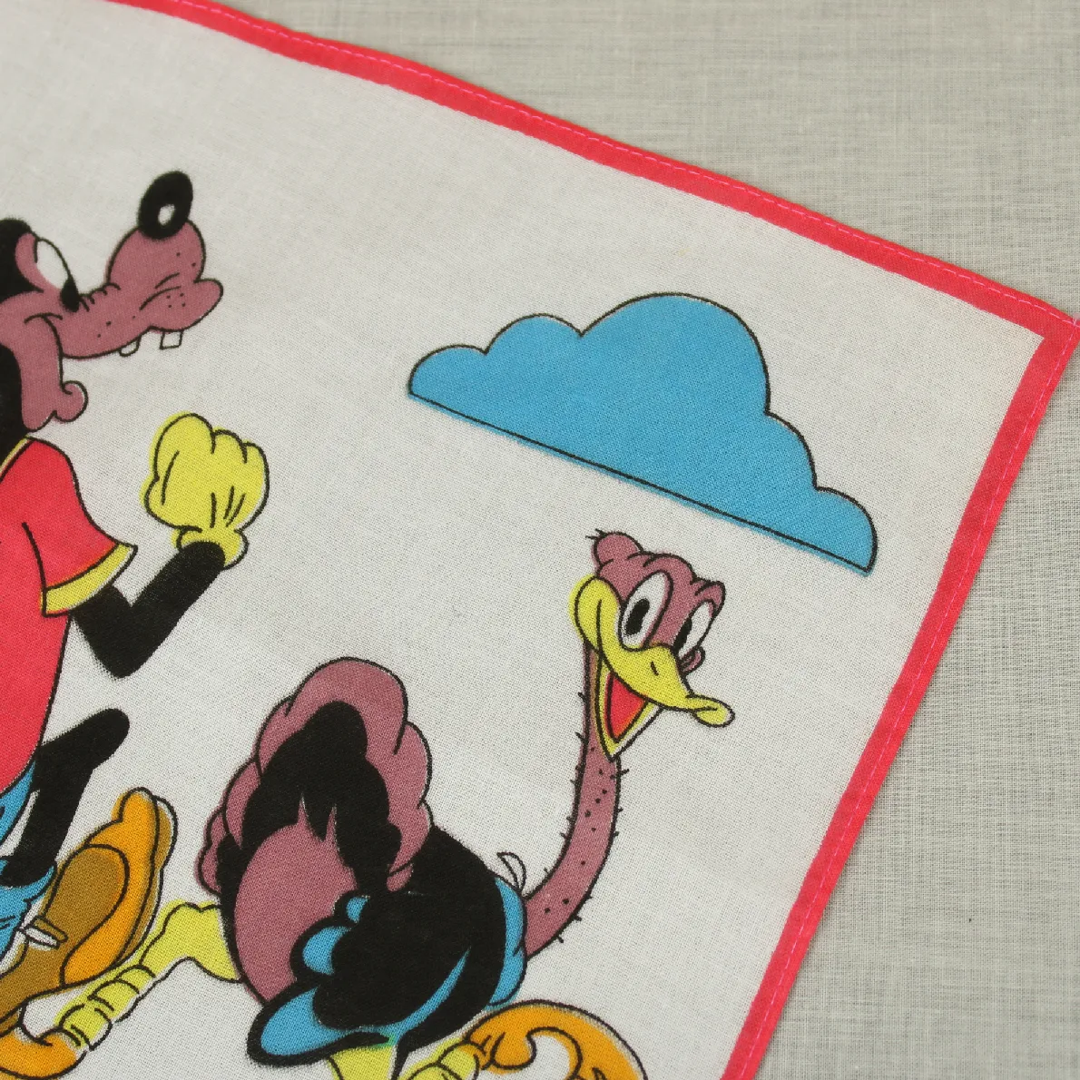 グーフィーのハンカチ ダチョウ ランニング