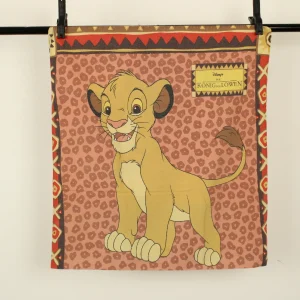 ピロー シンバ 赤