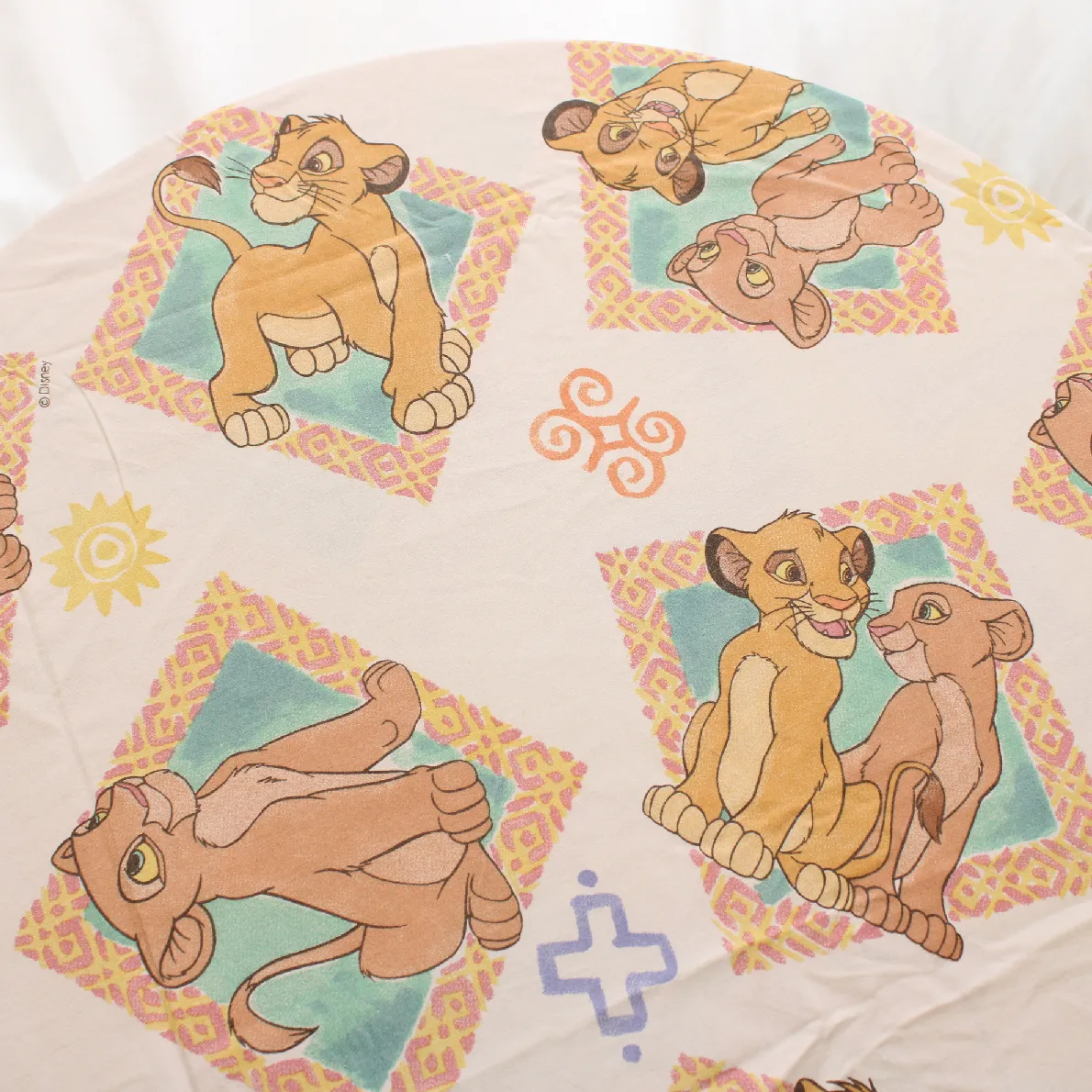 130*85 シーツ解体生地  シンバとナラ パステル 白