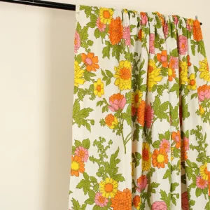 70*65 レトロシック ワイルドフラワー 大きな花 葉 ピンク オレンジ イエロー