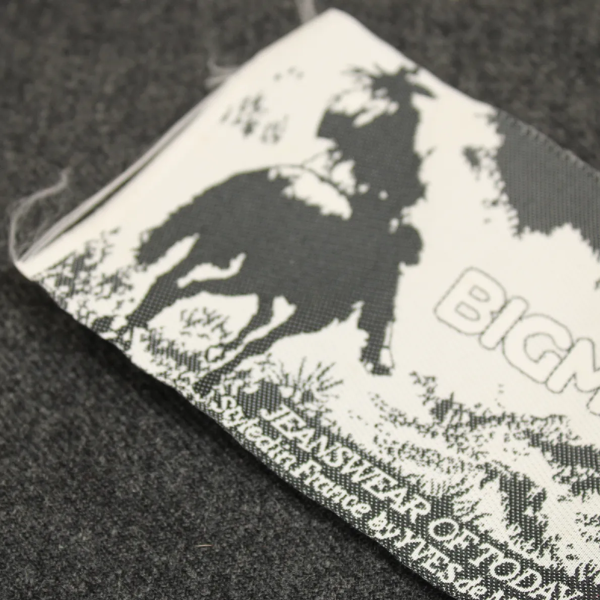 大きな刺繍タグ BIGMAN