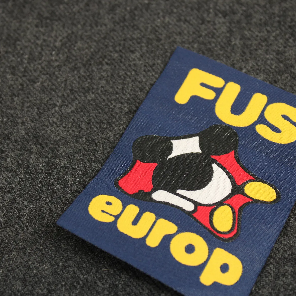 刺繍タグ FUS EUROP