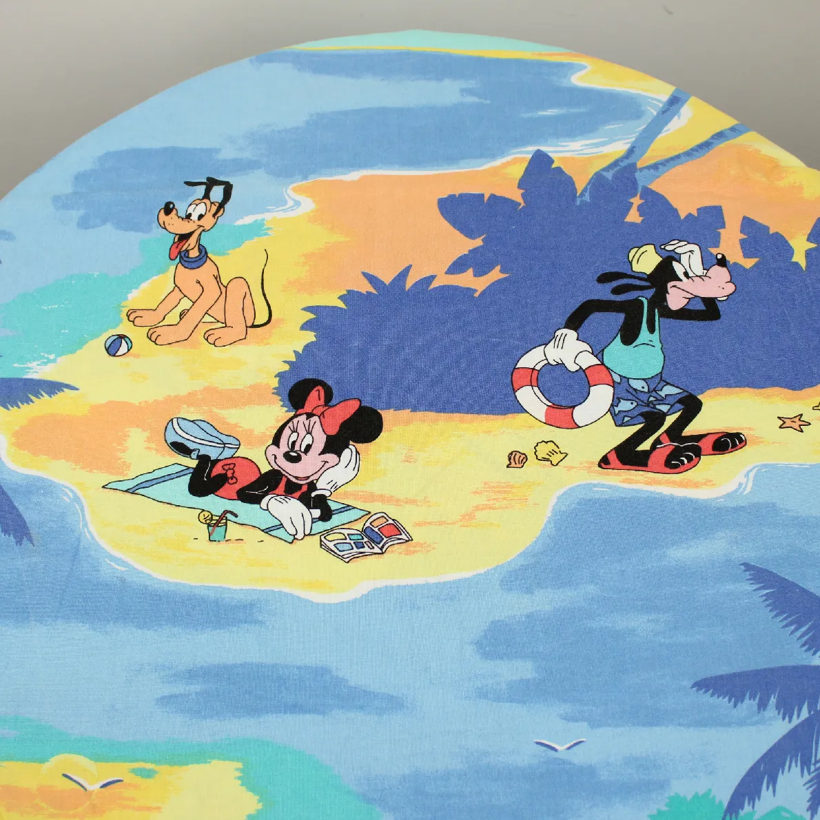 130*110 シーツ解体生地  ミッキー＆フレンズ 南の島 ビーチ 中柄