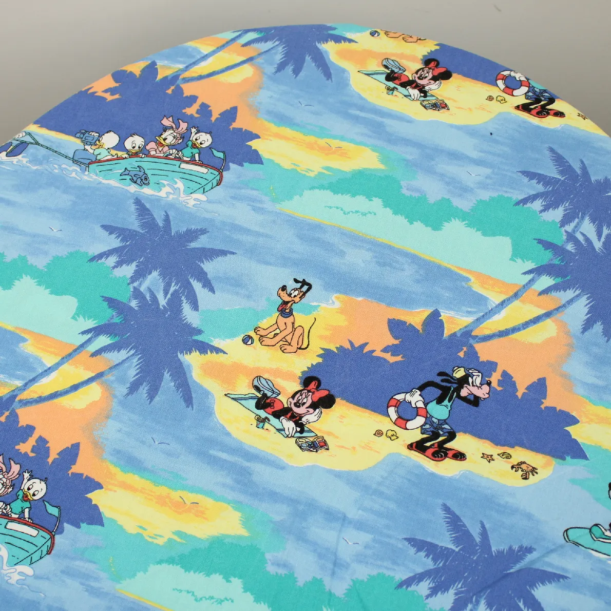 65*110 シーツ解体生地  ミッキー＆フレンズ 南の島 ビーチ 小柄