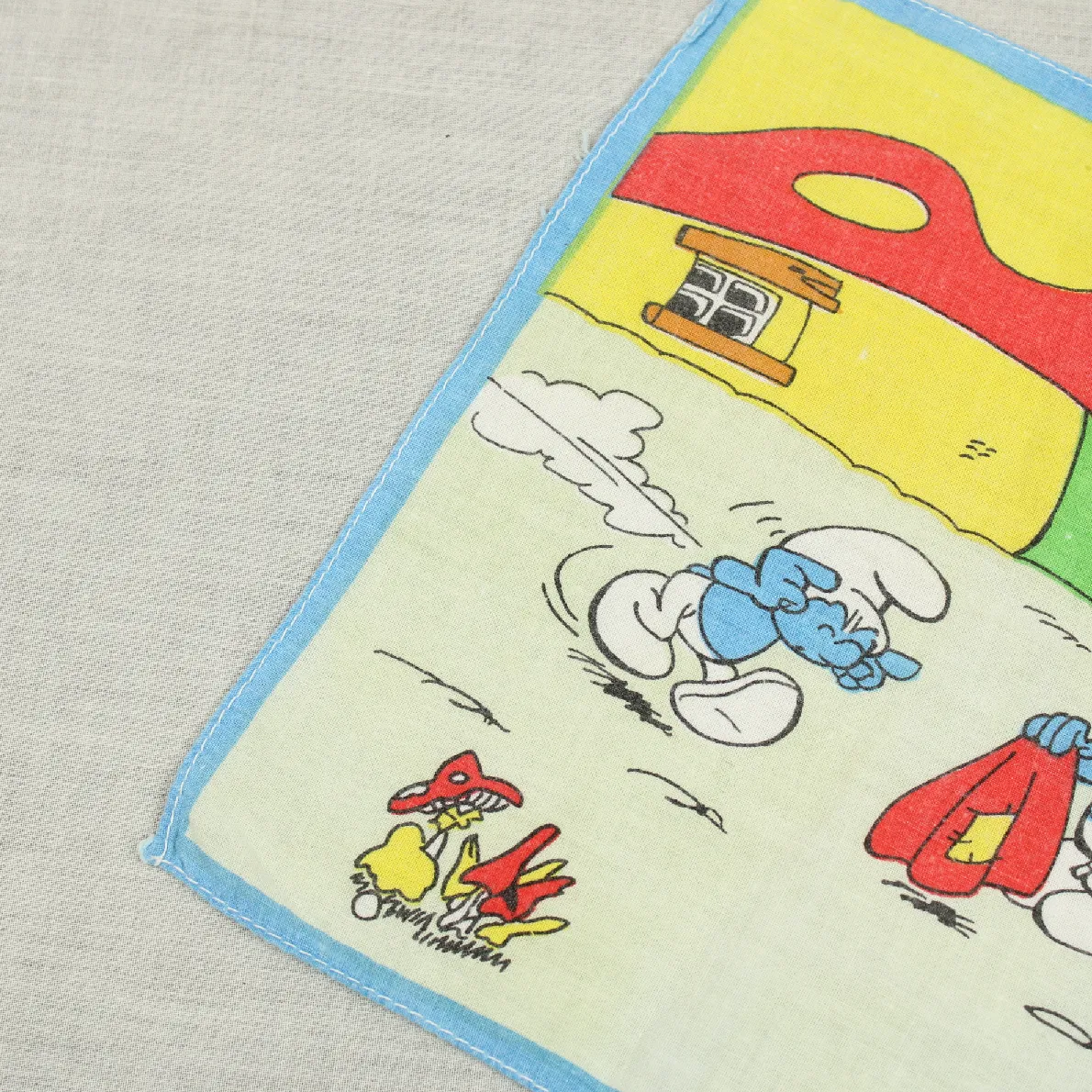 スマーフのハンカチ 闘牛