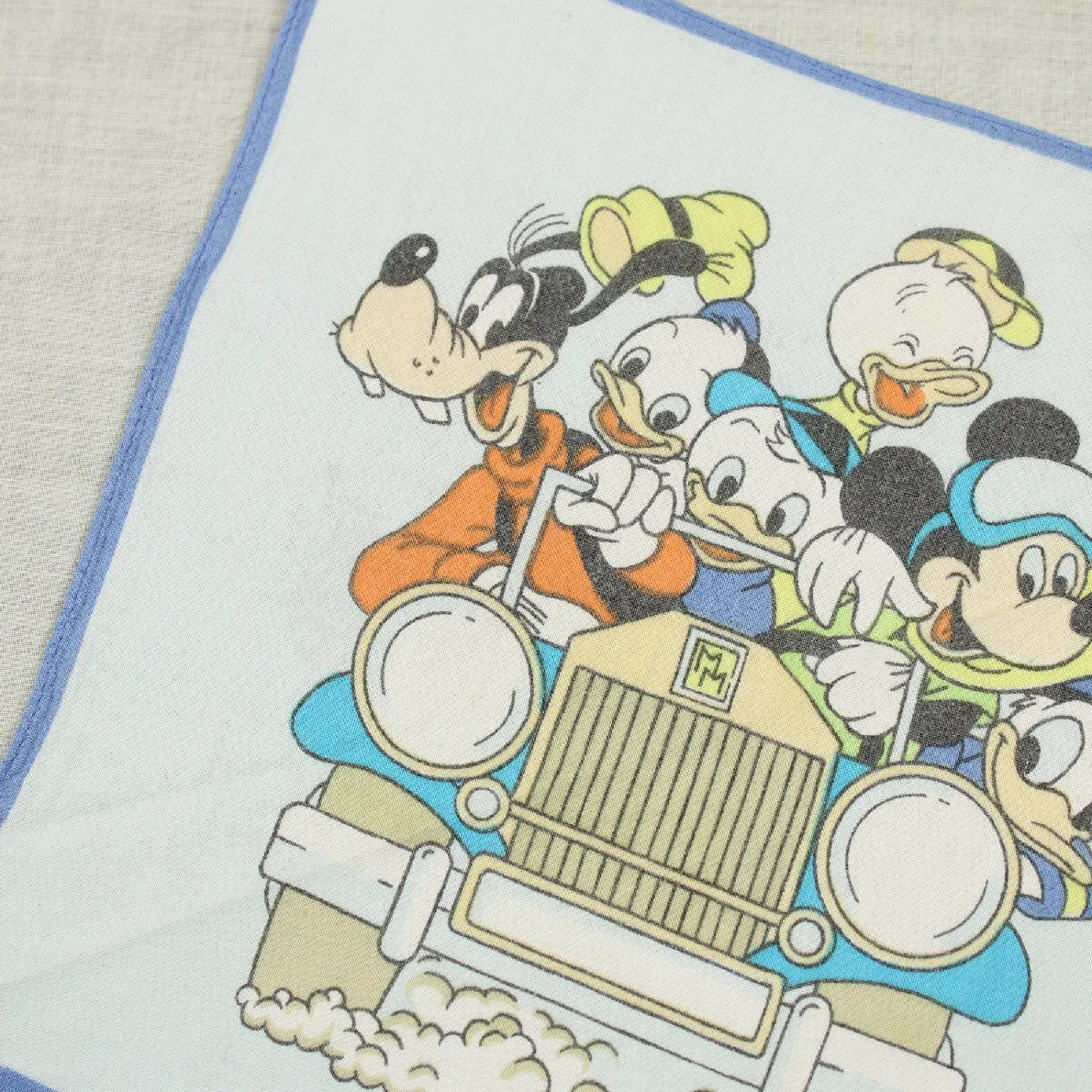 ミッキー＆フレンズのハンカチ ウィンタードライブ