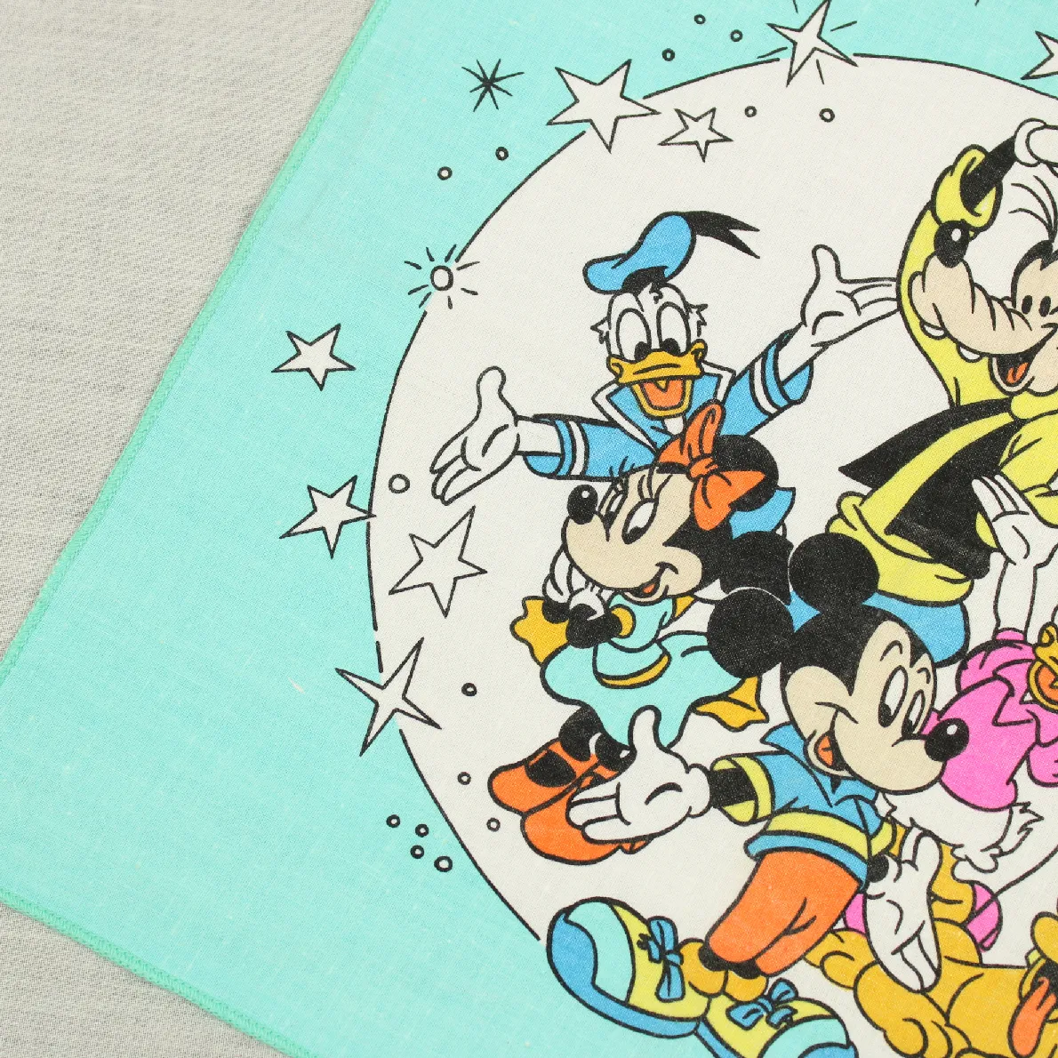 ミッキー&フレンズのハンカチ スポット グリーン