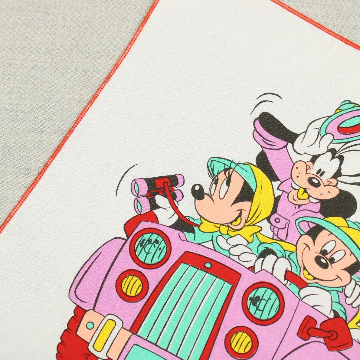 ミッキー&フレンズのハンカチ サファリパーク 赤