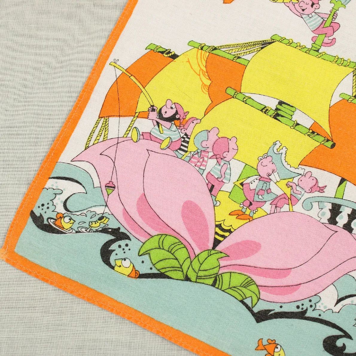 レトロハンカチ 花の海賊船 おとぎ話