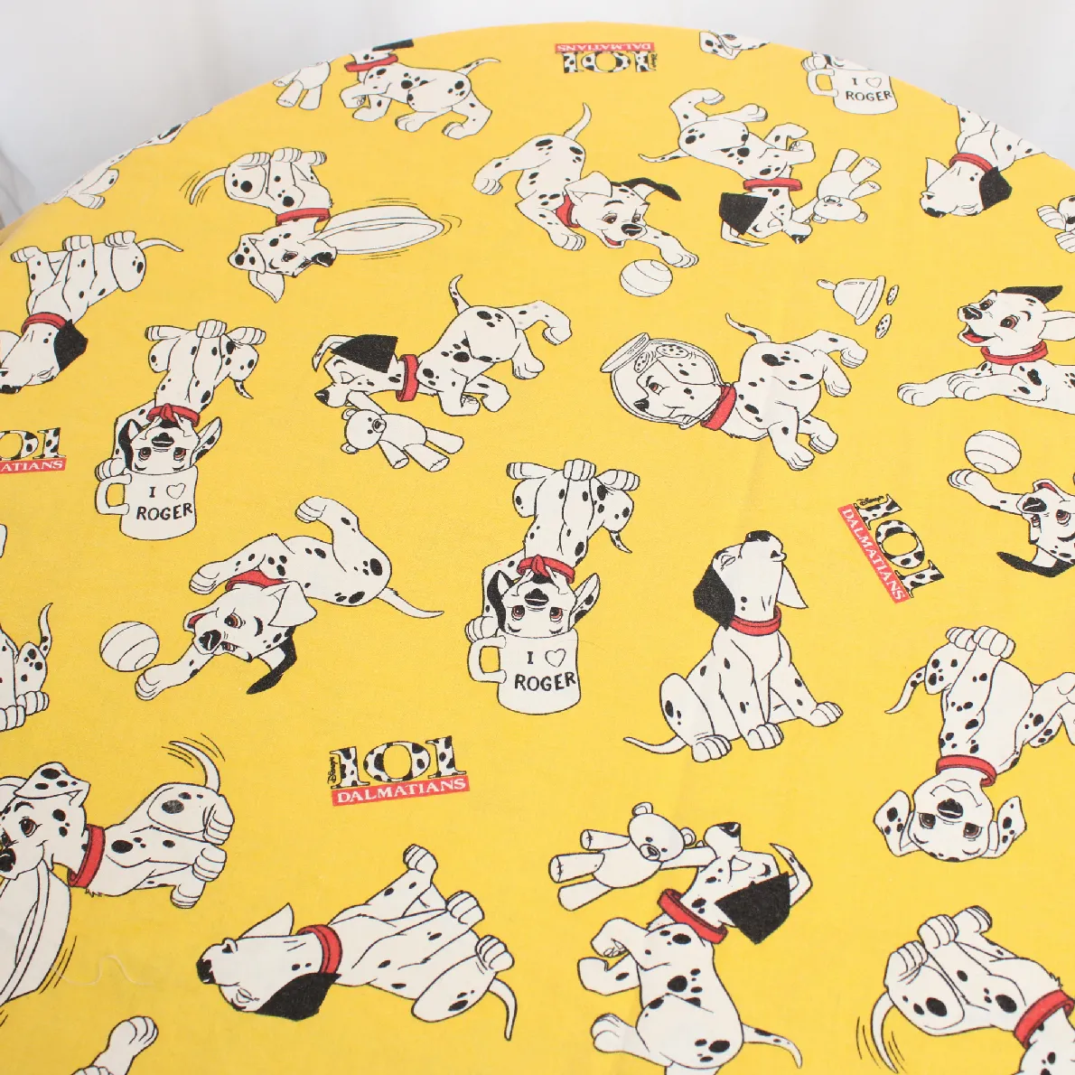 85*130 シーツ解体生地  101匹わんちゃん イエロー 小柄 マグ クッキー