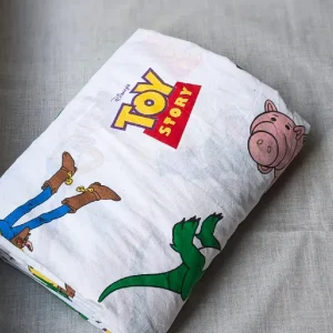 フリル付きボックスシーツ トイ・ストーリー 白 ロゴ