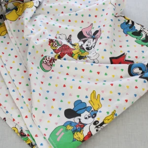 155*40 シーツ解体生地  ミッキー ミニー ハート カラフル ロゴ Ｂ